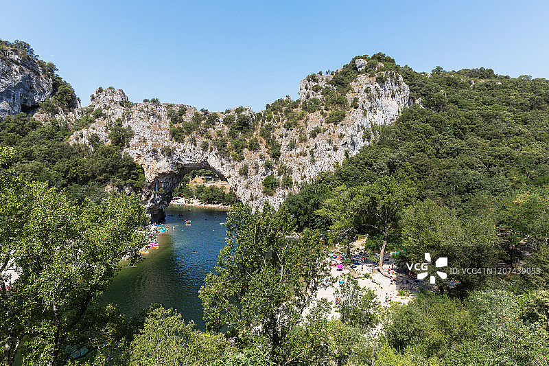 阿尔代什河和阿尔克桥（法国阿尔代什省）图片素材