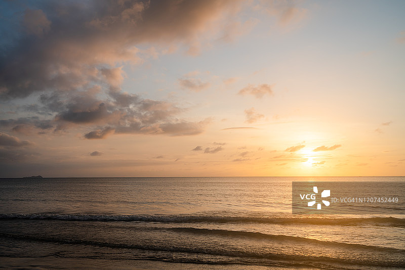 仙本那海岸风光，马来西亚图片素材