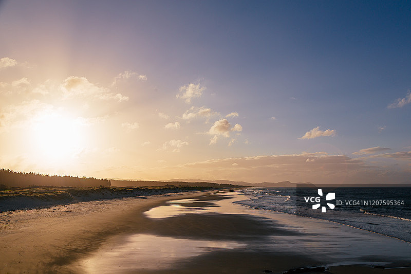 蒂阿拉伊角日落图片素材