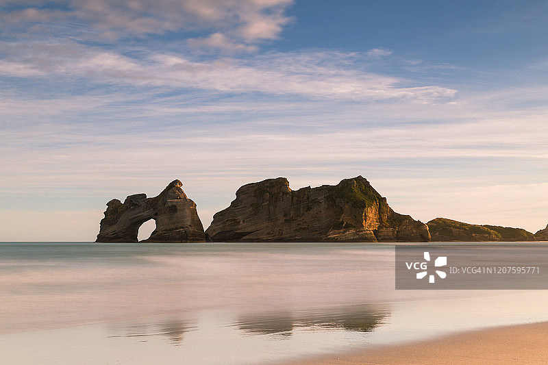 瓦拉里基海滩图片素材