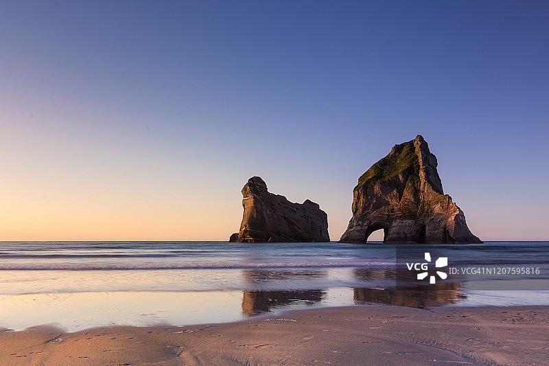 瓦拉里基海滩图片素材