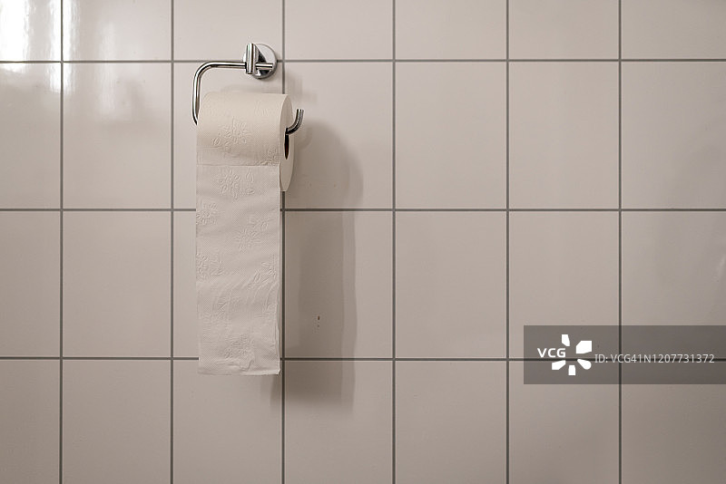 墙上的卫生纸图片素材