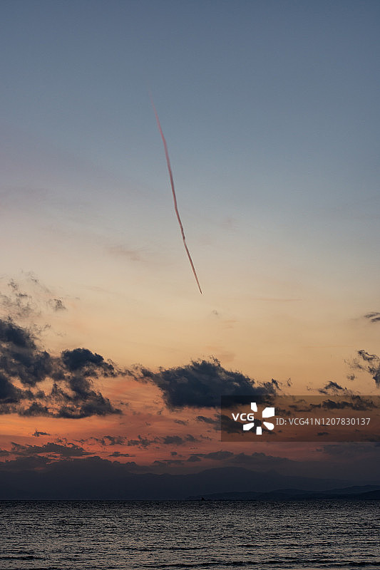 日本神奈川县的日落海滩图片素材