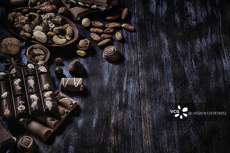 各种带有干果的巧克力图片素材