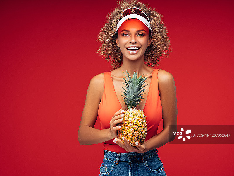 你喜欢菠萝吗？图片素材