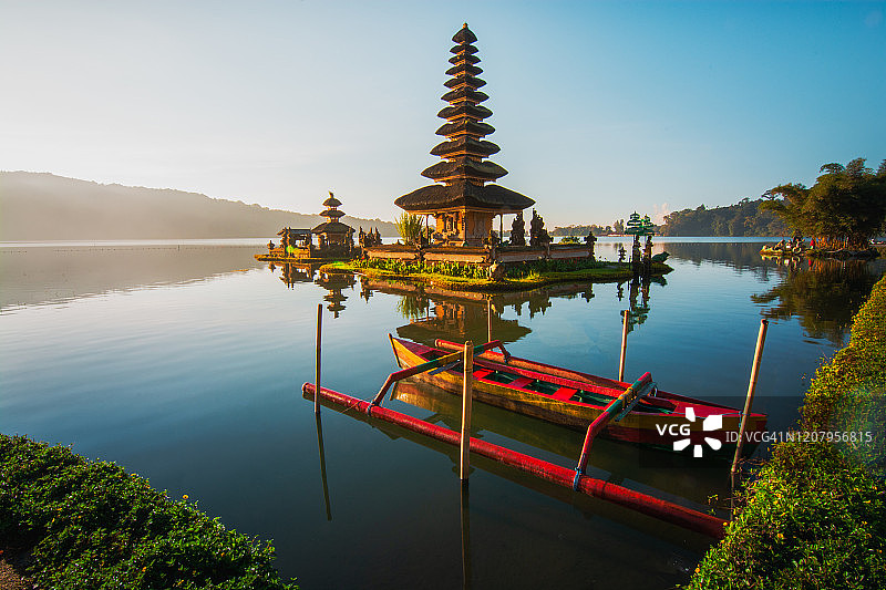 巴厘岛布拉坦水神庙图片素材
