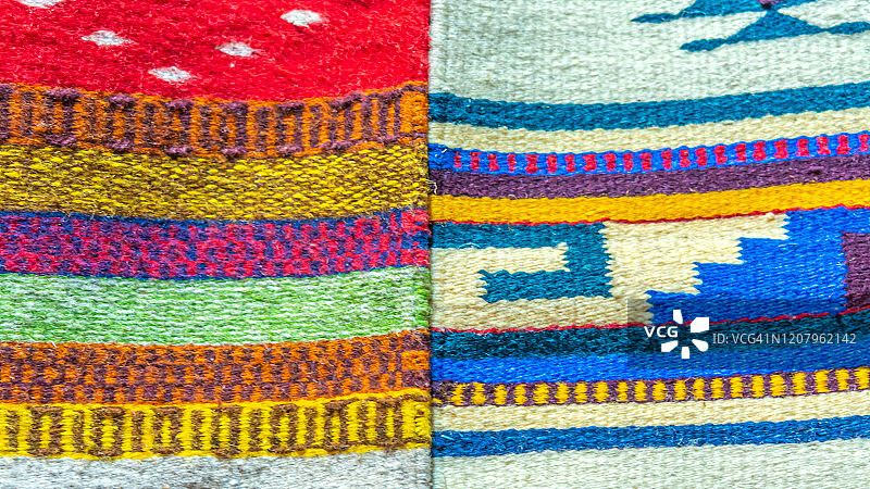 瓦哈卡市的彩色羊毛纺织品图片素材