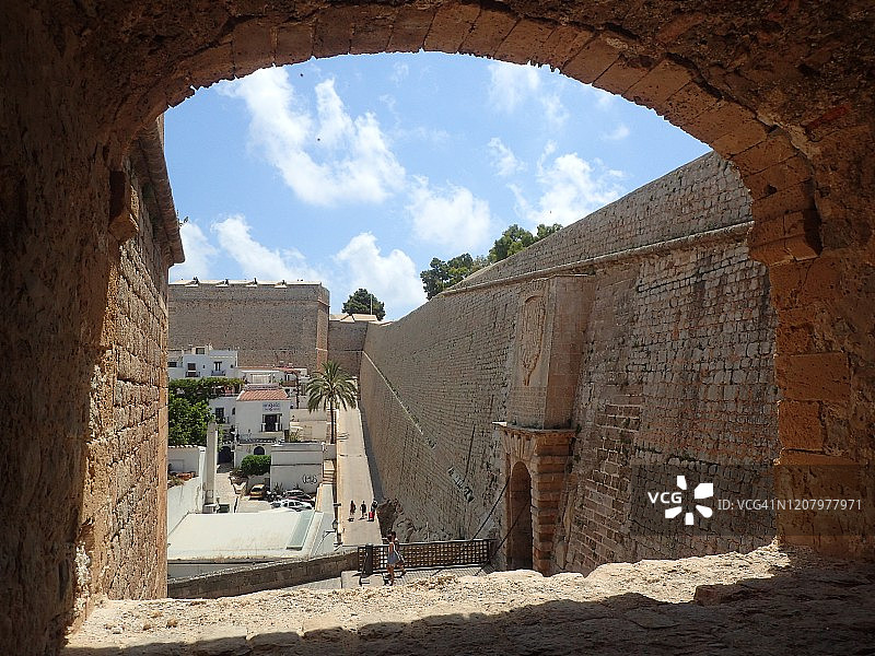 伊维萨岛达特维拉的防御古镇图片素材