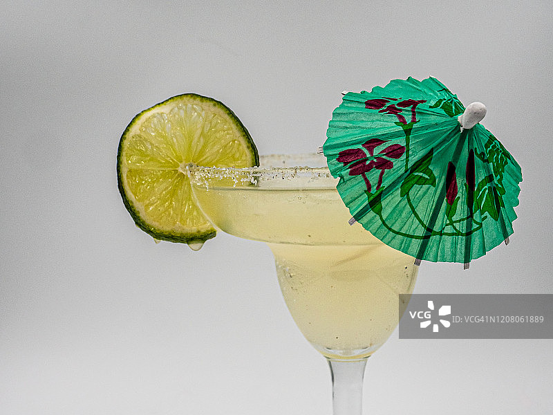 青柠纸伞玛格丽特图片素材