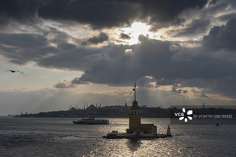 土耳其伊斯坦布尔的少女塔图片素材