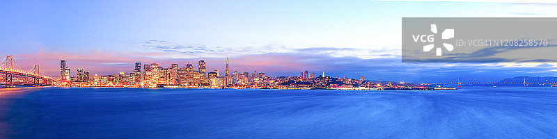 从金银岛看旧金山天际线全景图片素材