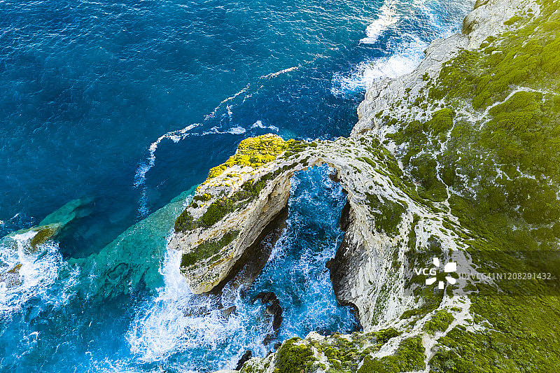 帕克索斯岛海中天然拱门之旅，希腊空景图片素材