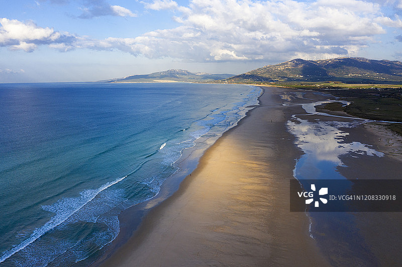 西班牙塔里法洛斯兰斯海滩航拍图片素材