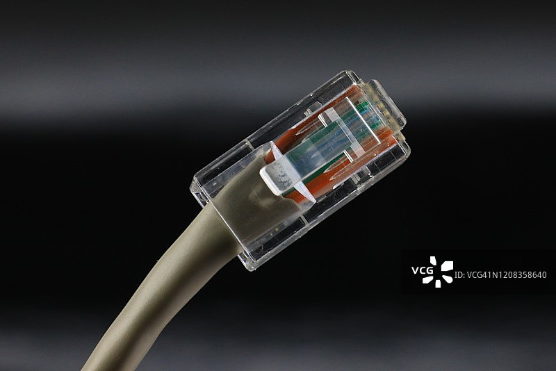 模块化RJ45插头连接器和网线图片素材