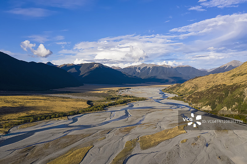 新西兰亚瑟通道国家公园怀马卡里里河风光图片素材