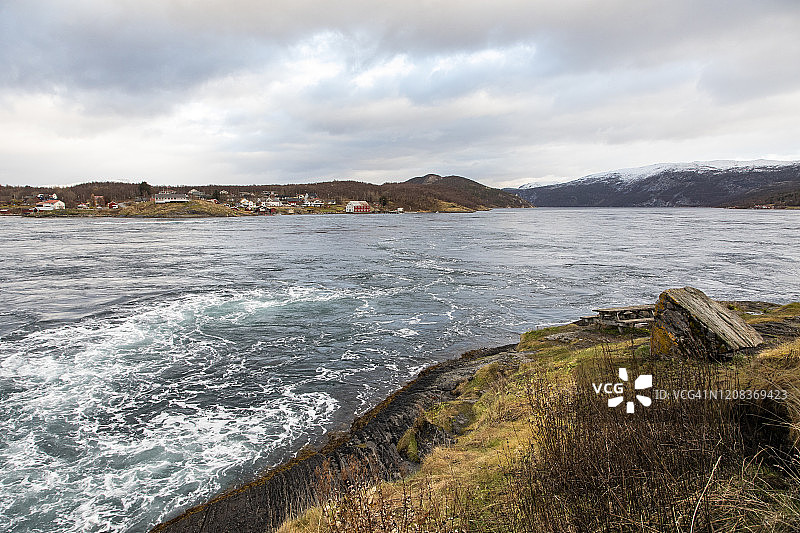 位于挪威诺尔兰郡博德市的萨尔特流海峡图片素材