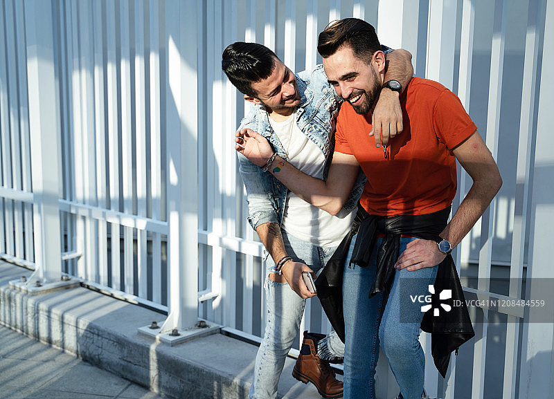 千禧一代的男人们图片素材