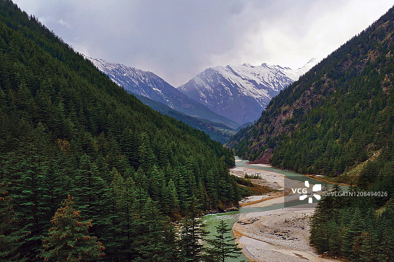 印度北阿坎德邦甘戈德里-哈西尔图片素材