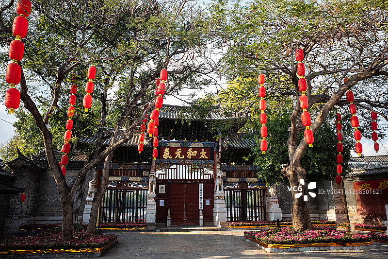 中国新年期间的建水文庙正门图片素材
