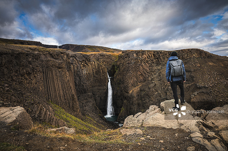 在冰岛徒步图片素材