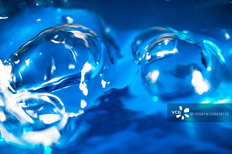 蓝色背景水泡图片素材
