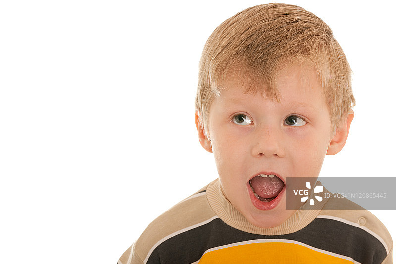 惊讶喊叫的男孩图片素材