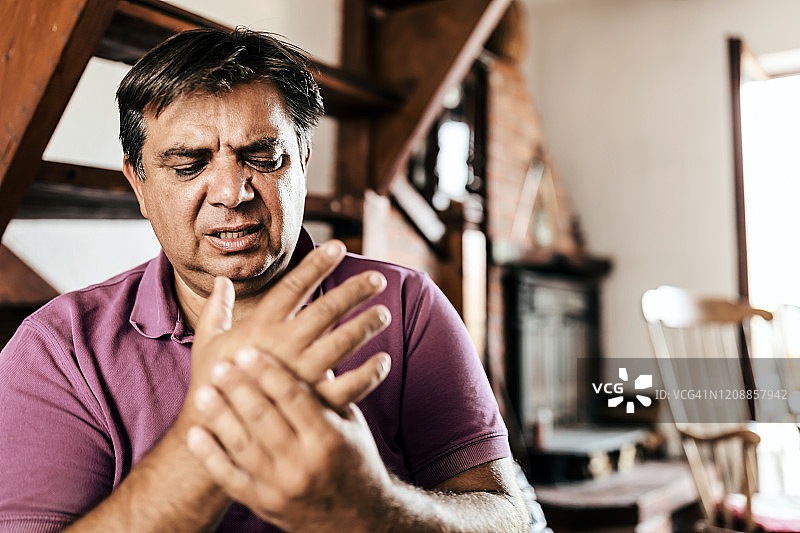 腕管综合征可能引起疼痛图片素材