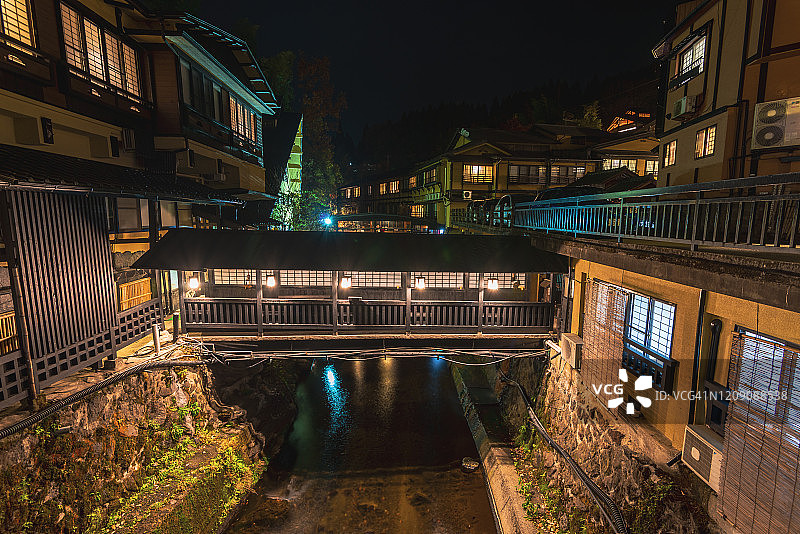 夜晚的黑川温泉图片素材