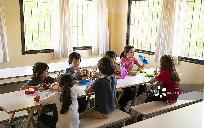 午餐休息图片素材