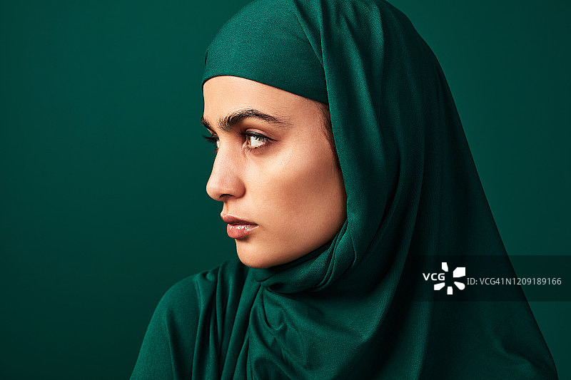 她像钻石一样珍贵稀有图片素材