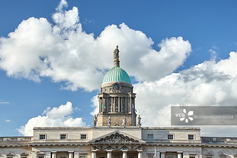 爱尔兰都柏林的海关大楼图片素材