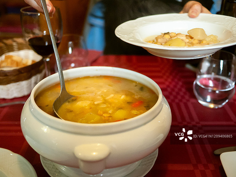 阿拉内斯罐图片素材