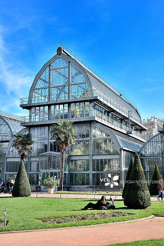 里昂，金头公园植物园的大型温室，一个公共城市公园图片素材