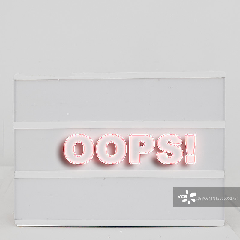 灯箱中的错误提示信息图片素材