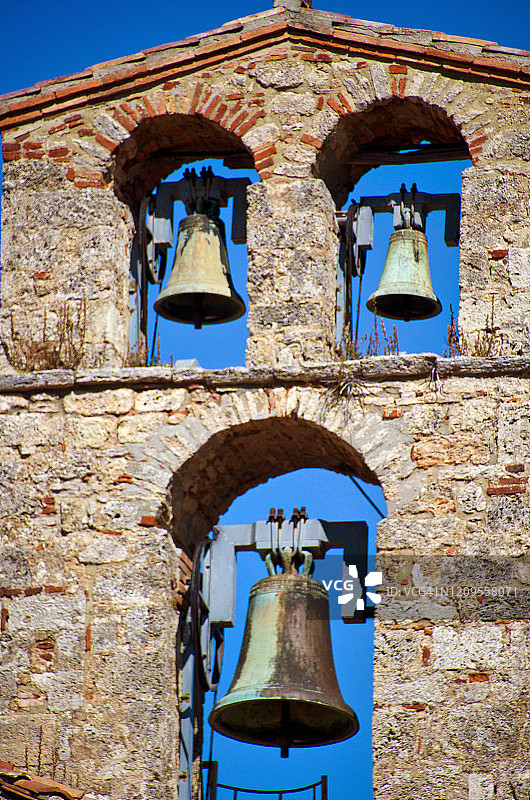 马萨·马里蒂玛的13世纪教堂钟声图片素材