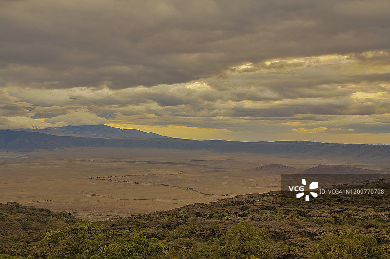 坦桑尼亚恩戈罗戈罗保护区恩戈罗戈罗火山口图片素材