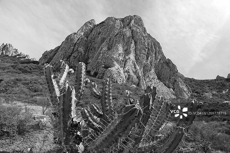 贝纳尔巨岩图片素材