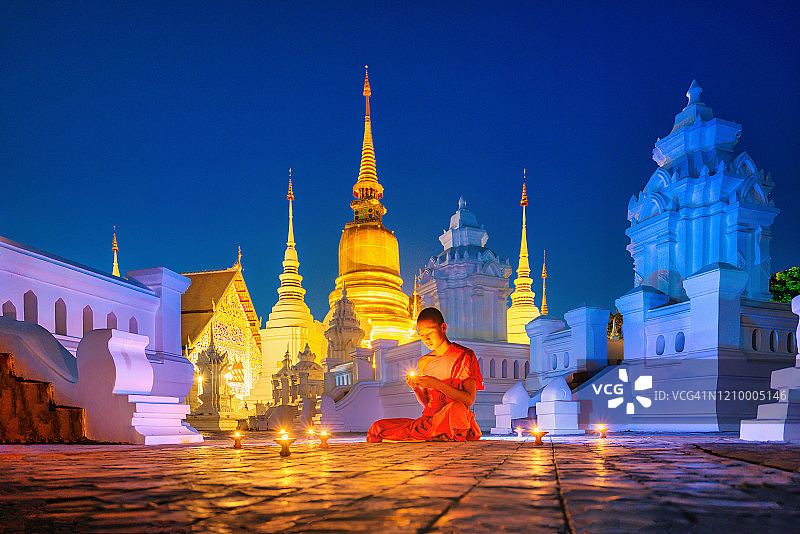 泰国素安·朵寺的黄昏图片素材