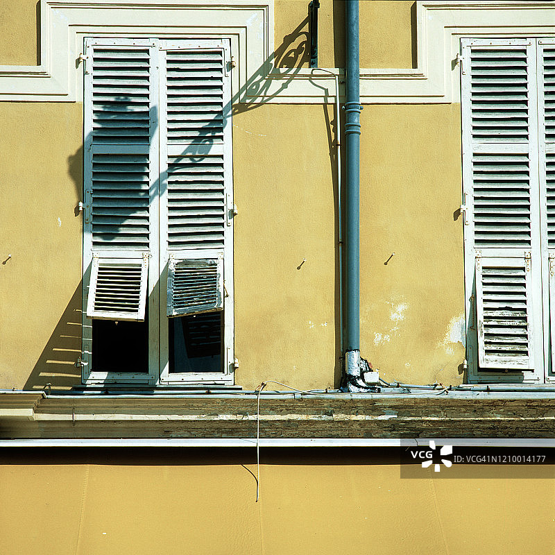 尼斯萨雷亚 Cours 的建筑图片素材