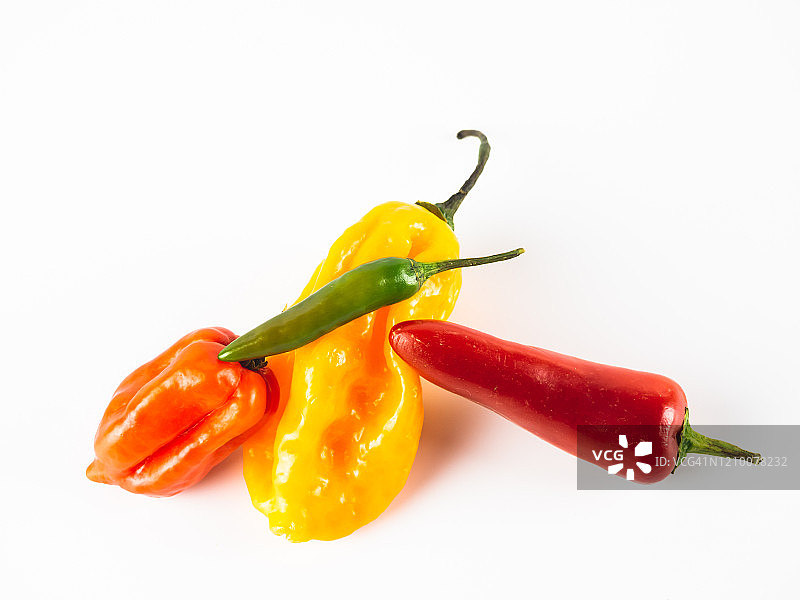 辣味辣椒，白色背景图片素材