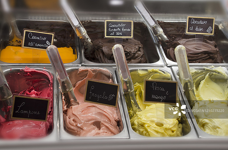 意大利商店里的意大利冰淇淋图片素材