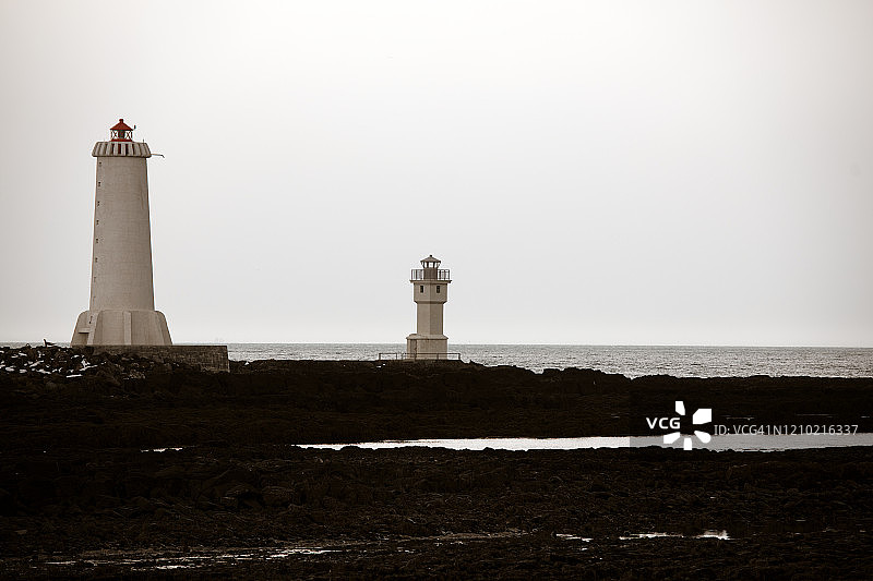 冰岛阿克拉内斯的两座灯塔图片素材