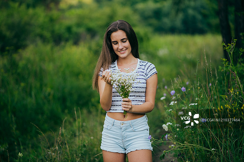 夏天女孩肖像图片素材