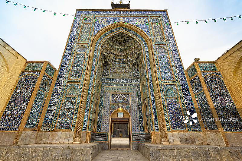 穆扎法里聚礼清真寺或星期五清真寺，外墙装饰着花卉图案，克尔曼，克尔曼省，伊朗。图片素材