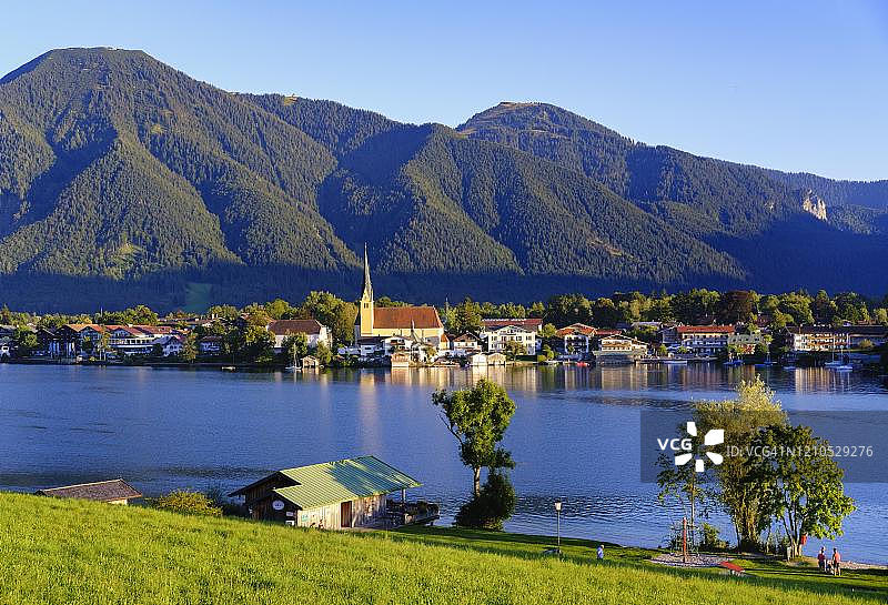 德国巴伐利亚特格尔恩湖罗塔赫-埃根和瓦尔贝格风光图片素材