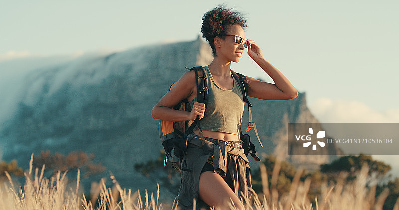 你不好奇探索世界吗？图片素材