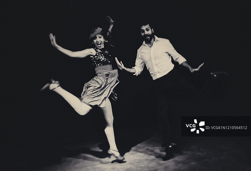 夜总会里的舞者图片素材