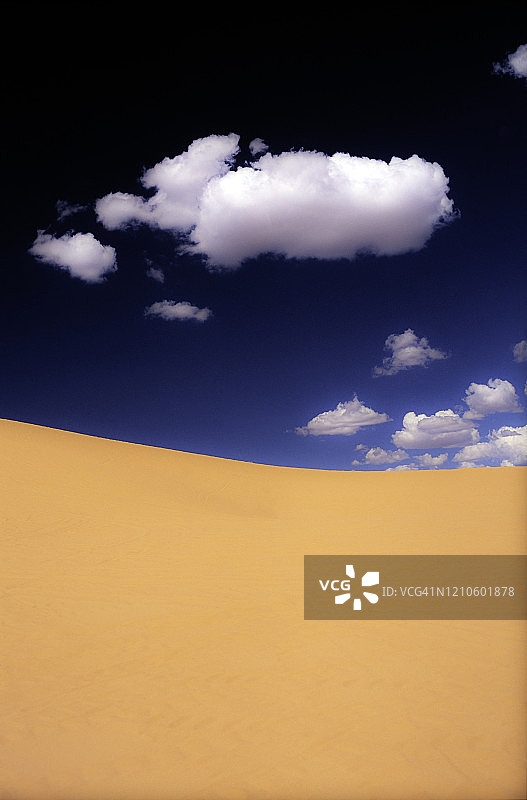 珊瑚粉红沙丘州立公园的沙丘图片素材