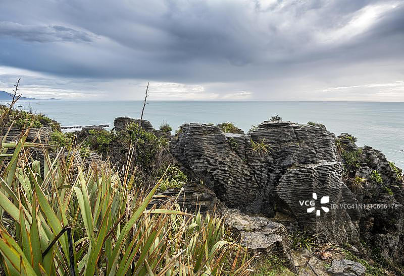 新西兰南岛帕帕罗瓦国家公园的海岸风光图片素材