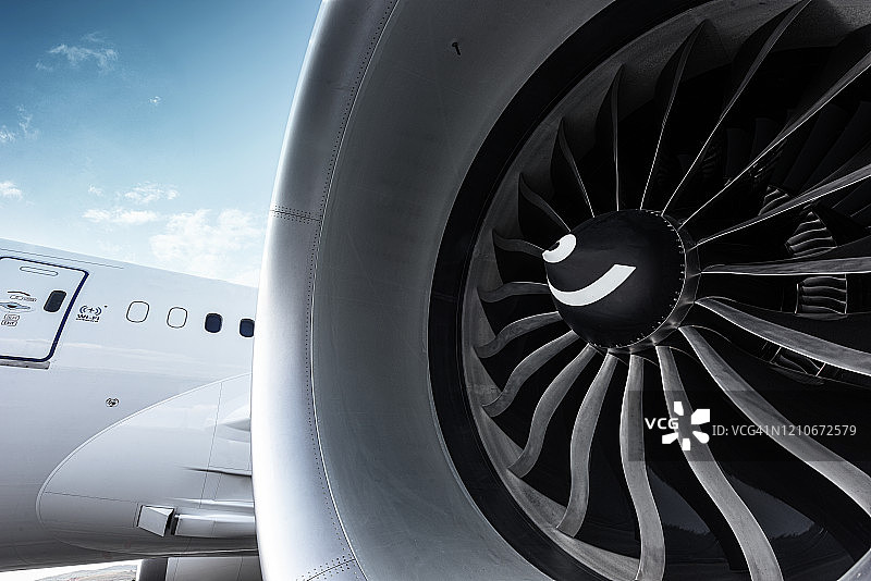 巨型涡轮喷气发动机图片素材